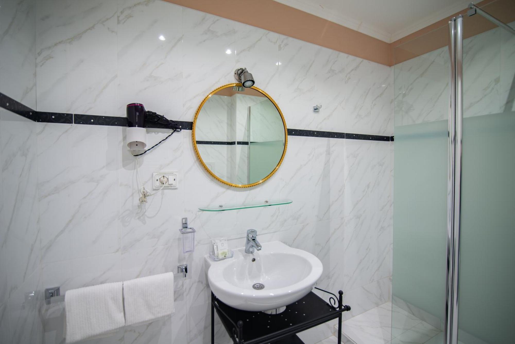 Home Grifondoro Affittacamere Genua Exteriör bild