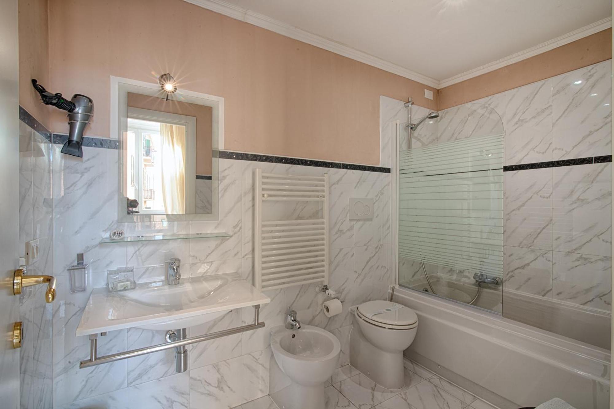 Home Grifondoro Affittacamere Genua Exteriör bild