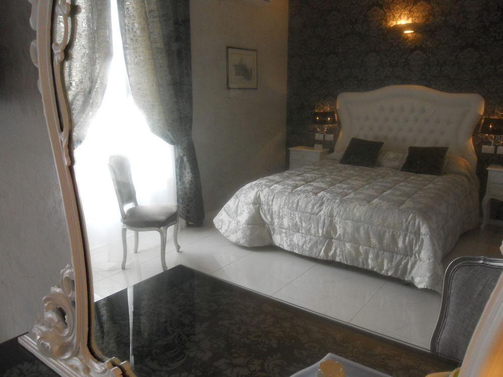 Home Grifondoro Affittacamere Genua Exteriör bild